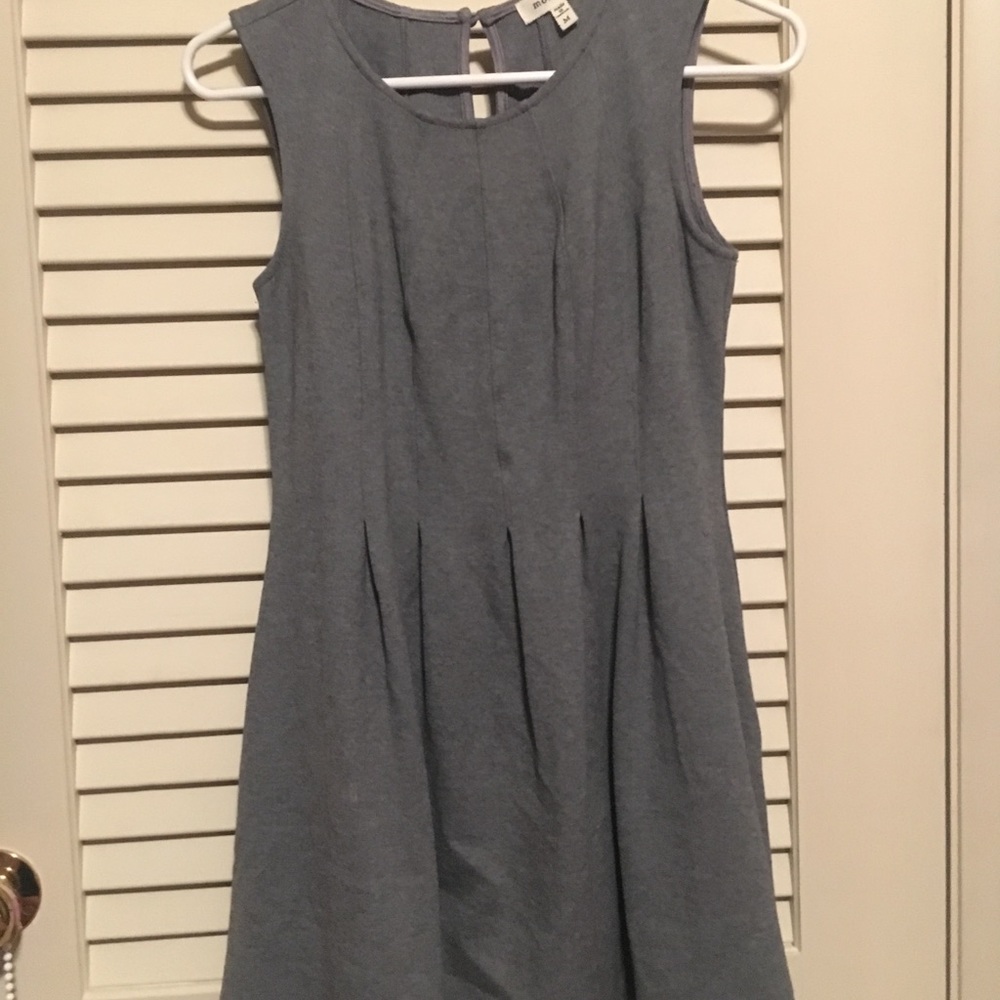 Short grey formal dress. homecoming